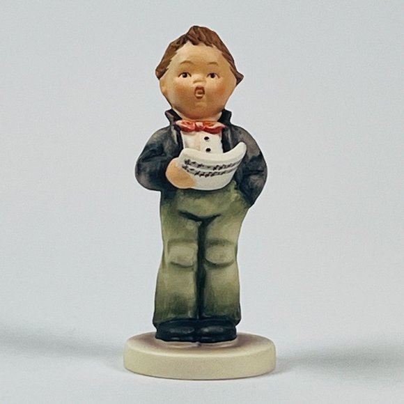 Vintage 1986 Goebel Hummel Soloist Figurine #135 4/0  TMK 6 w/Box - Picture 1 of 7